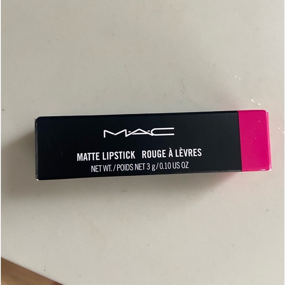 Brand new Mac lipstick 💄 - Picture 3 of 3